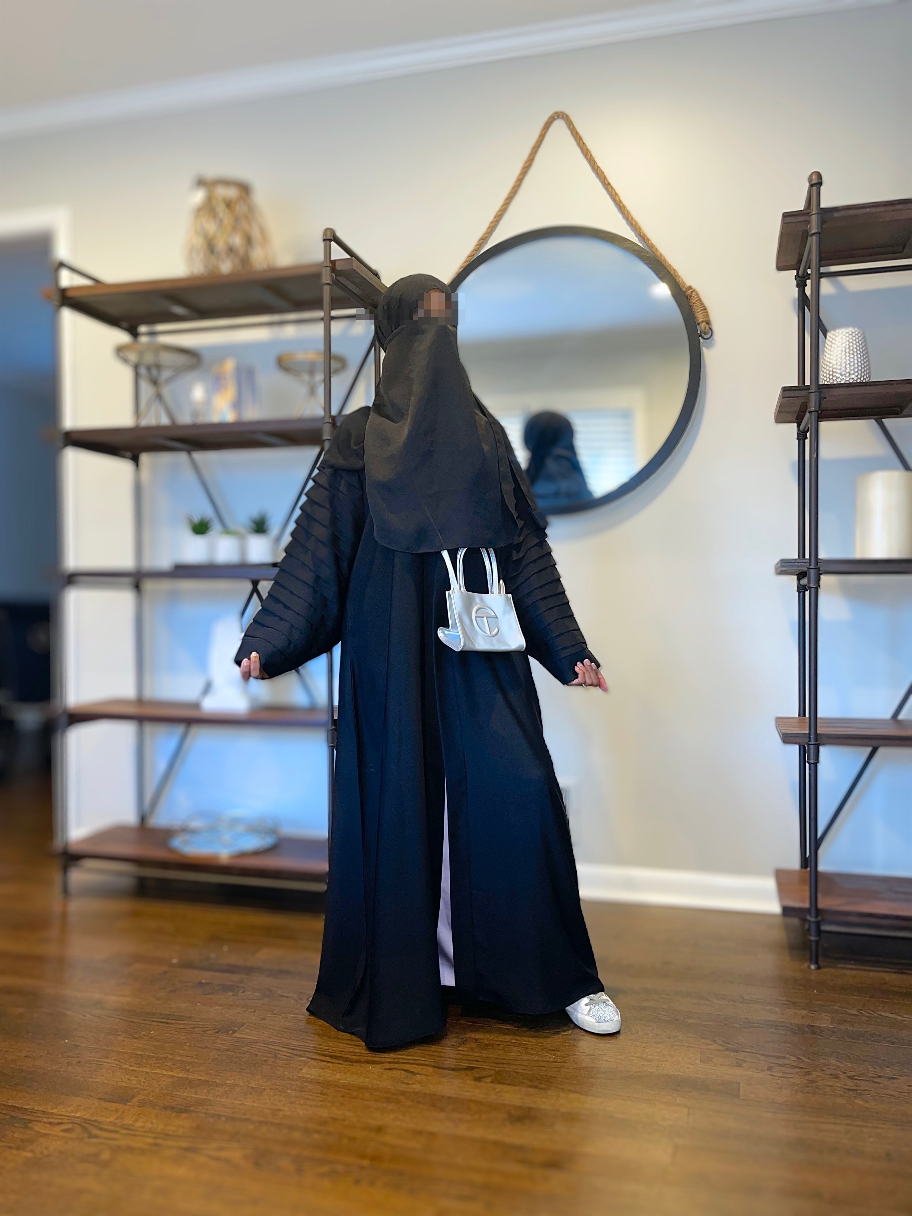 Preety Pleated Sleeves Abaya